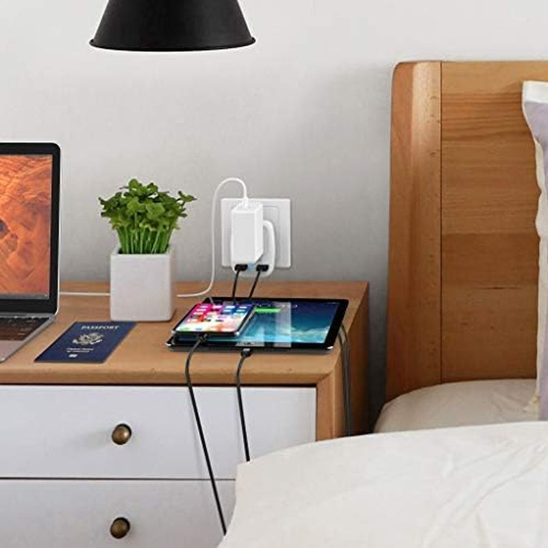 UK Ireland Hong Kong Power Adapter, International Travel Plug with 2 USB, Type G Converter Outlet Adaptor Charger for USA to British England Scotland Irish Qatar London