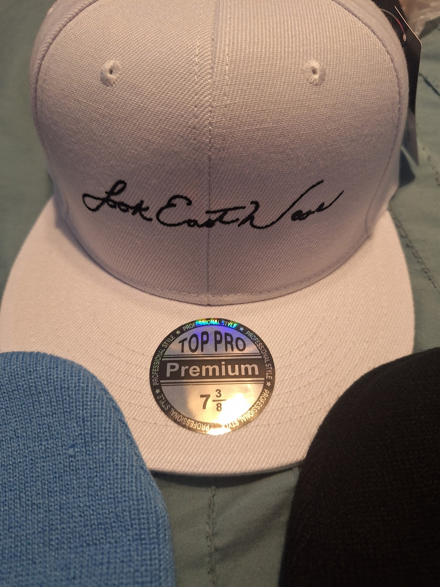 LE T-CAP